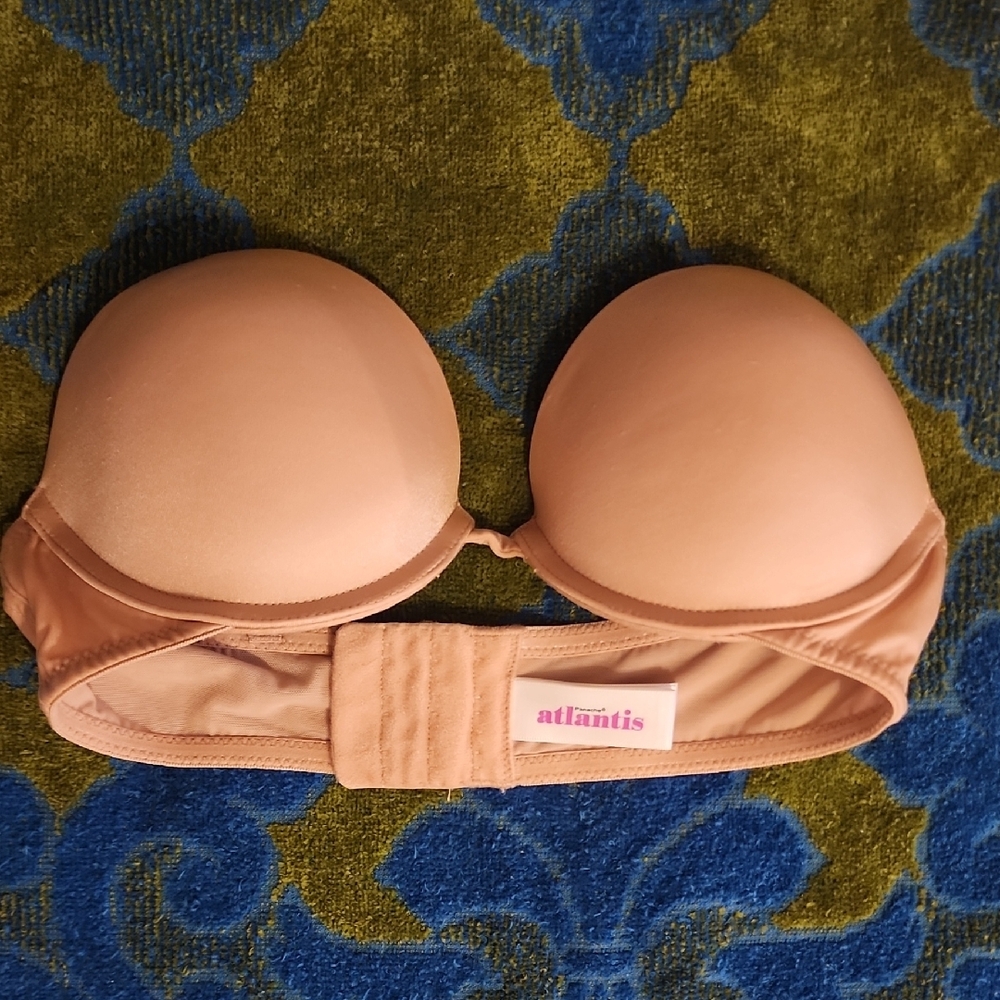 Tan Seamless Strapless Bra with Molded Cups